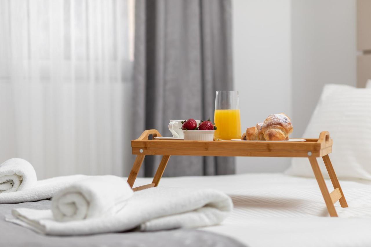 Bonintro Lux Apartment Котор Екстериор снимка