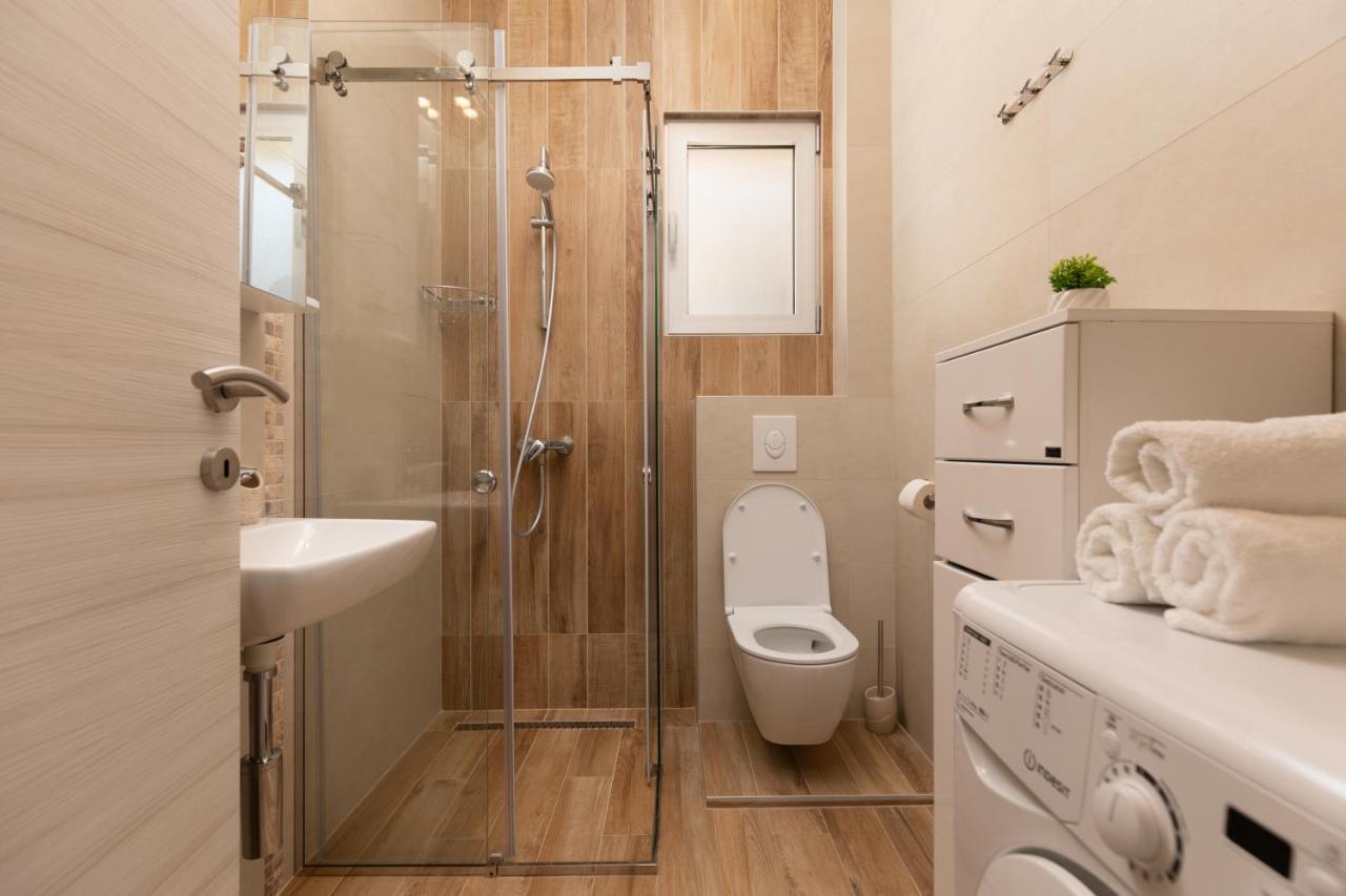 Bonintro Lux Apartment Котор Екстериор снимка